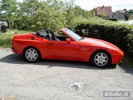 Porsche 924 cabriolet - billede med de gamle fælge billede 4