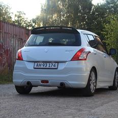 Suzuki Swift 1,2 - totalskadet