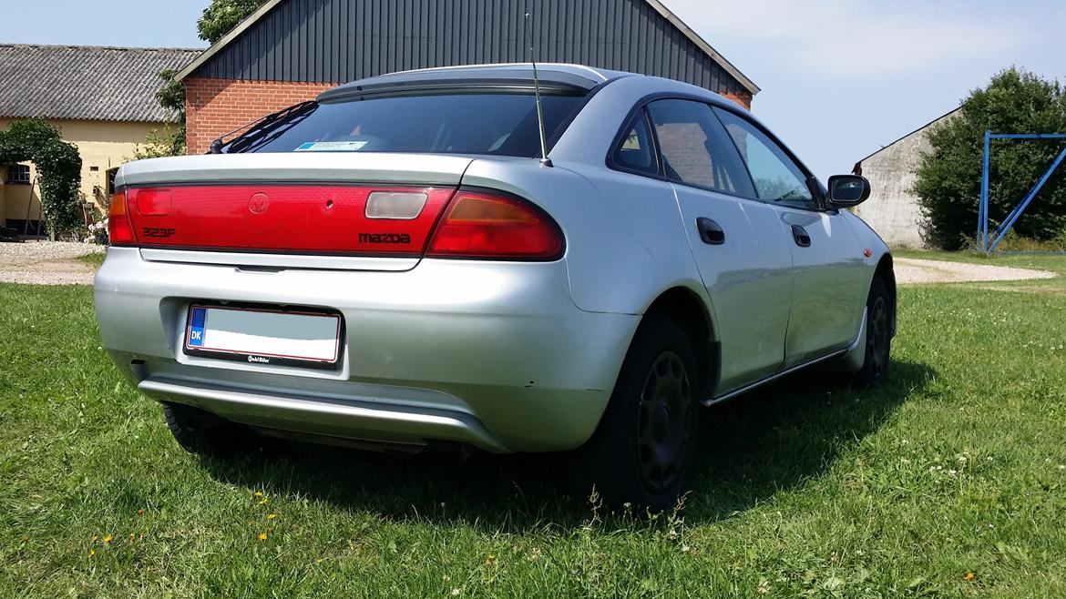 Mazda 323F BA billede 7