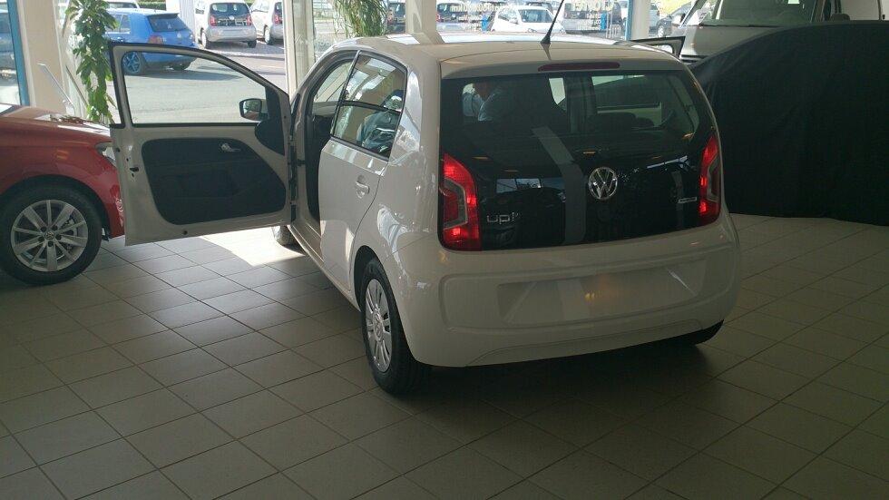 VW Life Up! - Da den blev hentet ved forhandleren.. billede 2