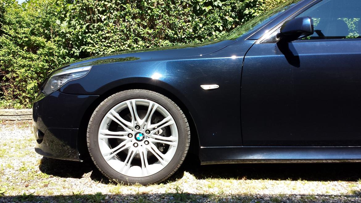 BMW 530d E61 LCi M-Sport - SOLGT billede 1