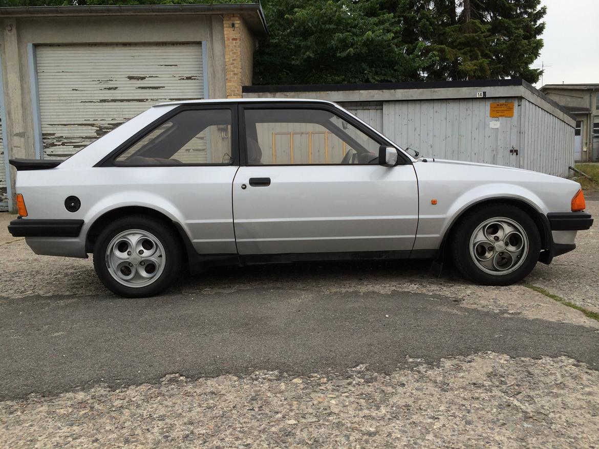 Ford escort XR3i billede 3