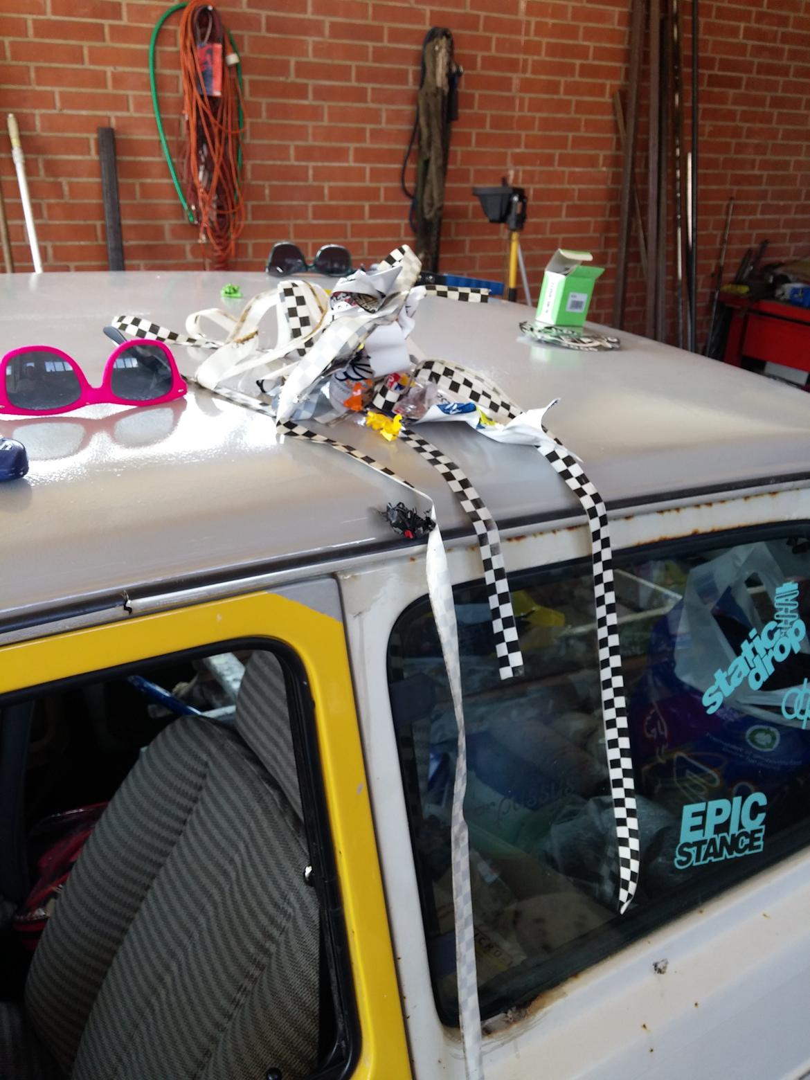 Fiat 127 Mk III 1050 "Boten Anna" - Sån.. Rigtig mange stickers.... billede 5