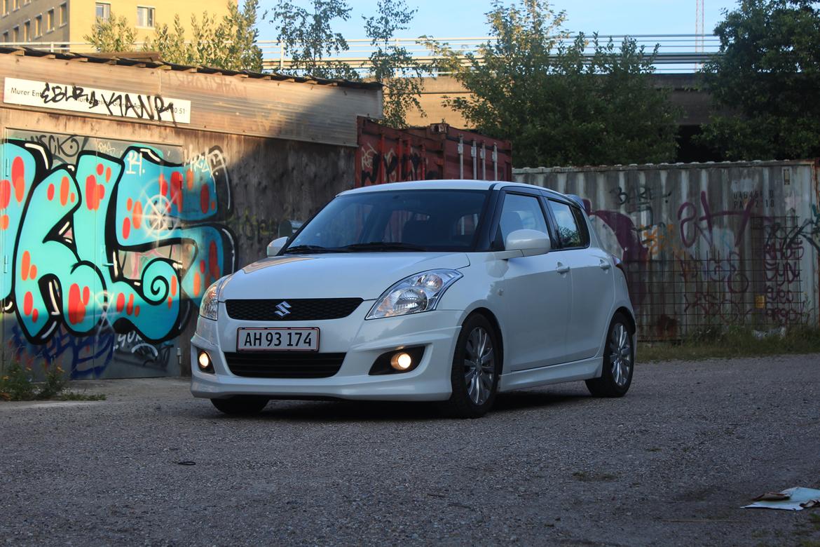 Suzuki Swift 1,2 - totalskadet billede 1