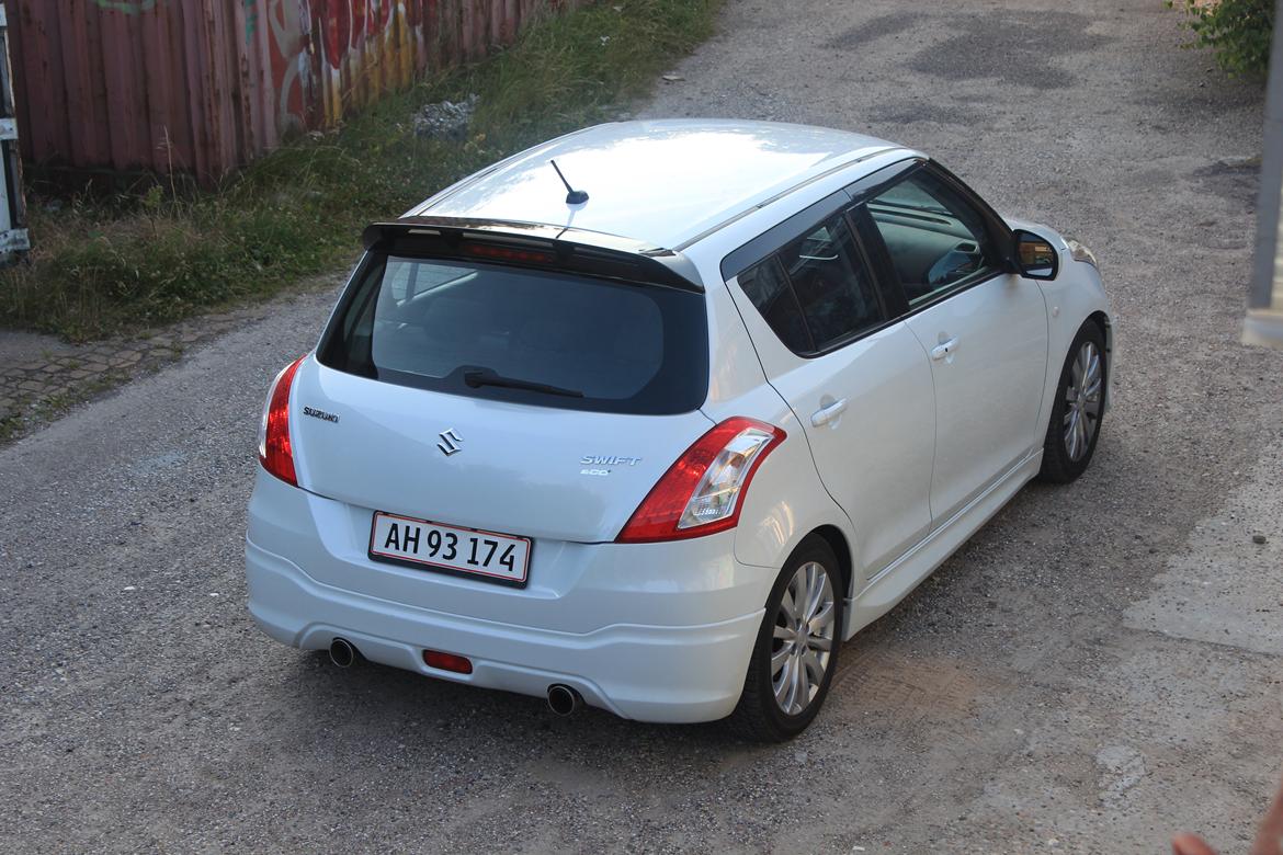 Suzuki Swift 1,2 - totalskadet billede 5
