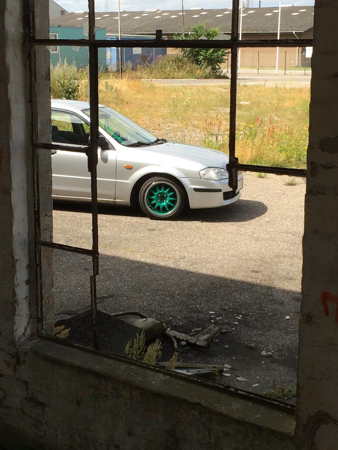 Mazda 323F BJ Solgt billede 2