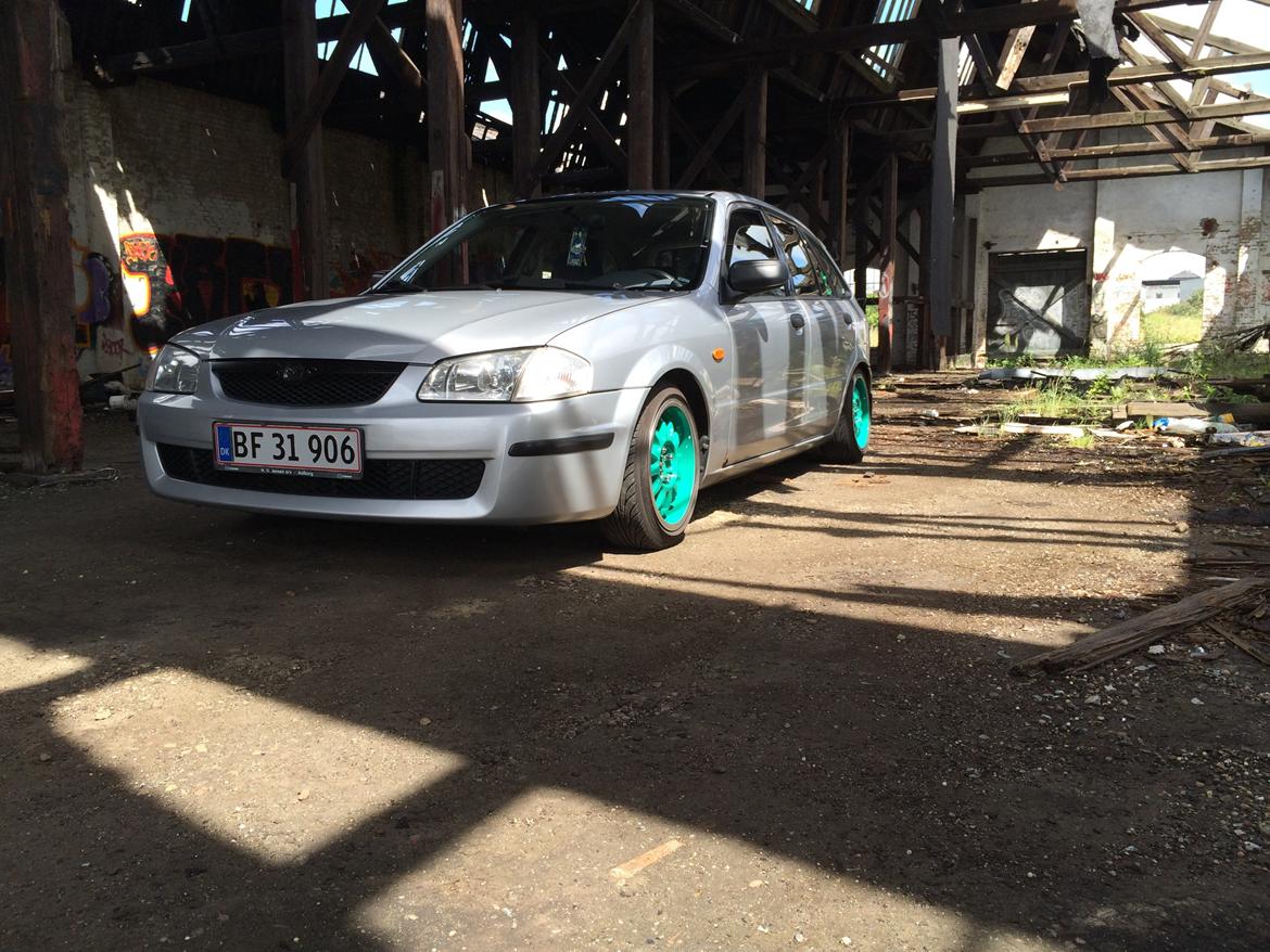 Mazda 323F BJ Solgt billede 10