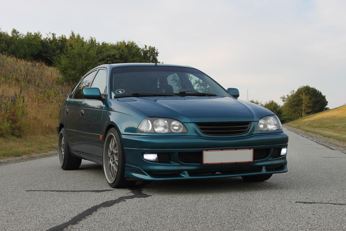 Toyota Avensis T22 (med bananmanifold) billede 2