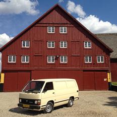 Toyota HiAce 2.4 Diesel