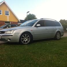 Ford Mondeo 2.5 V6 170