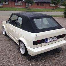 VW Golf mk1 cabriolet AIR-RIDE (SOLGT)