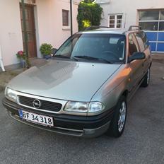 Opel Opel Astra F 1,8 16V Club St.car
