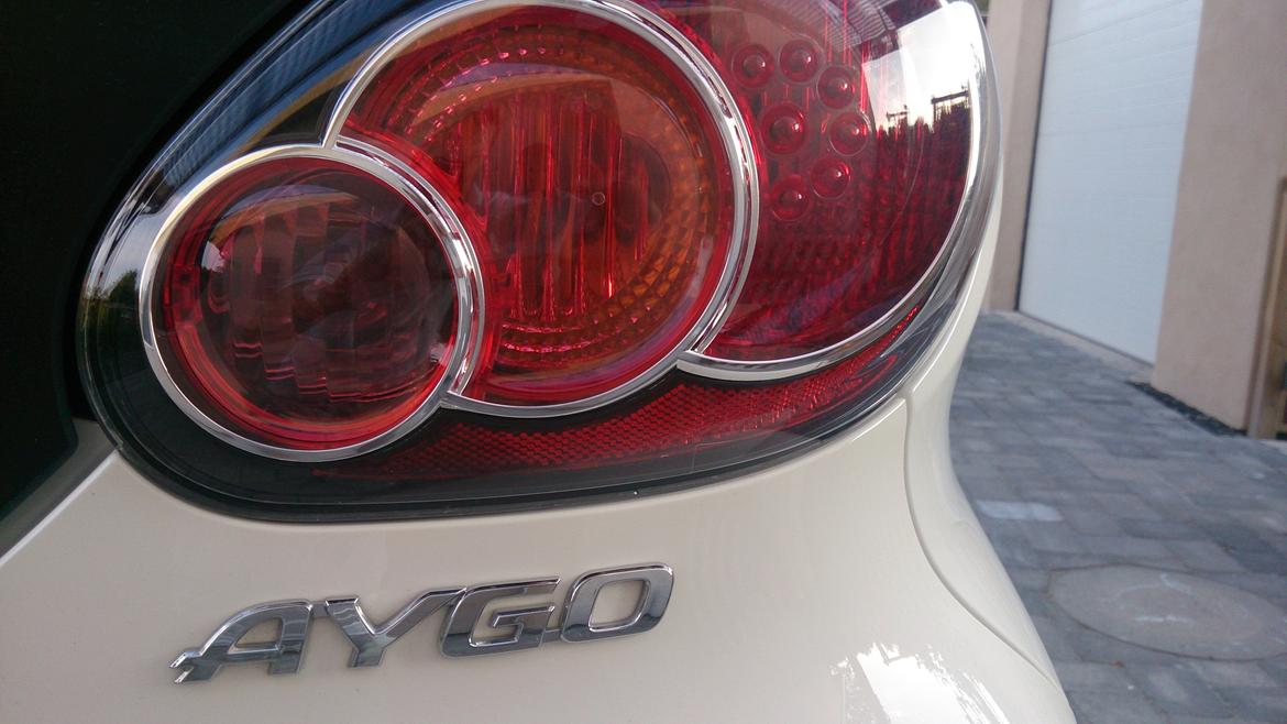 Toyota Aygo - Black & White billede 8