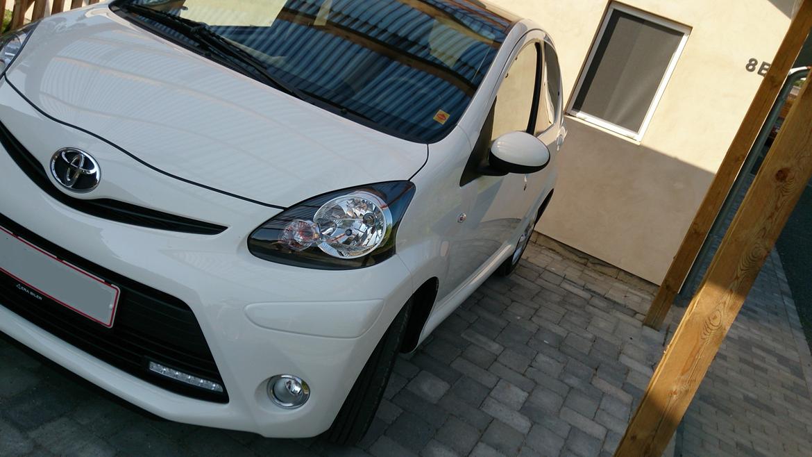 Toyota Aygo - Black & White billede 2