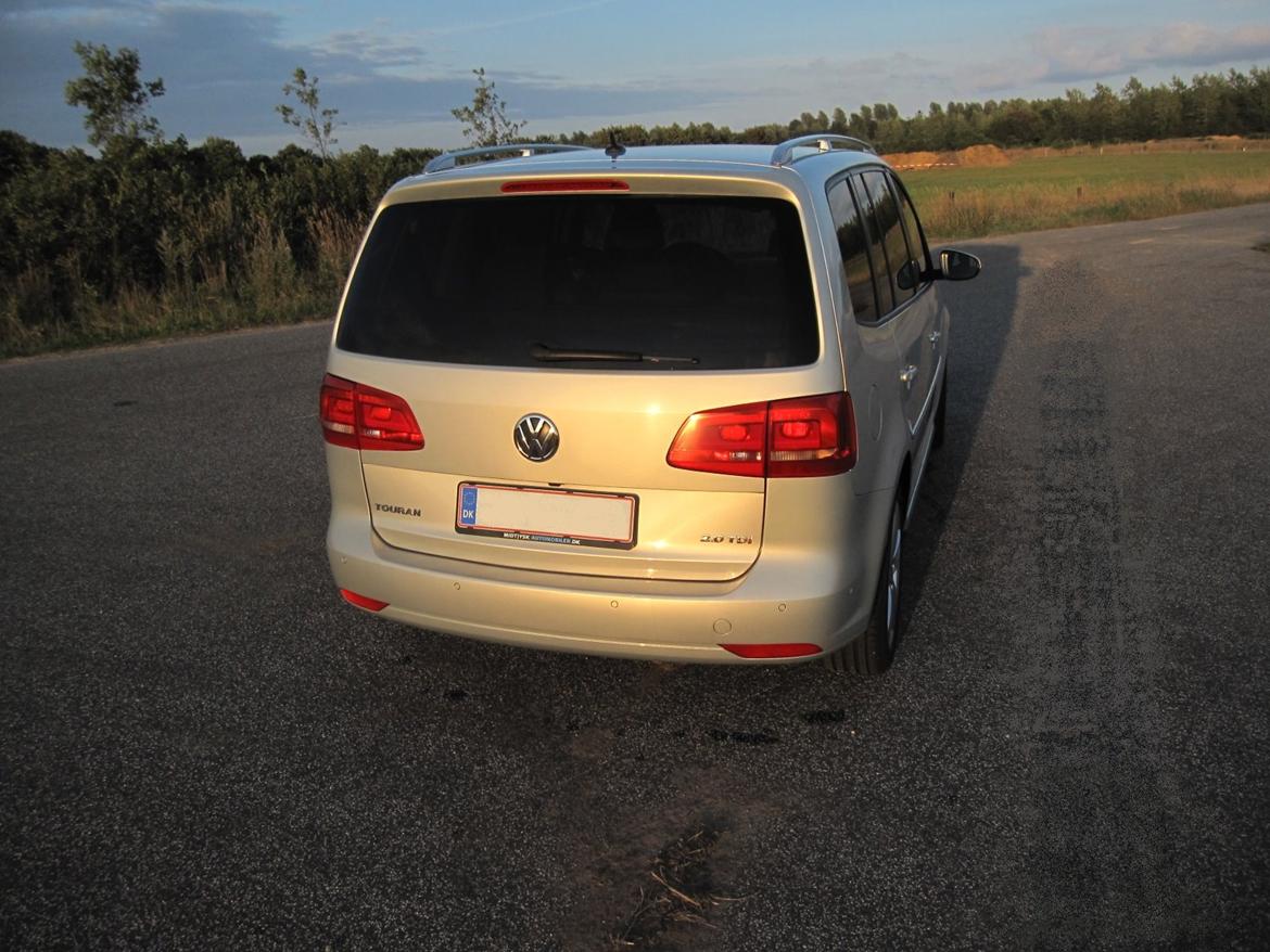 VW Touran Highline (MiniBussen) billede 5