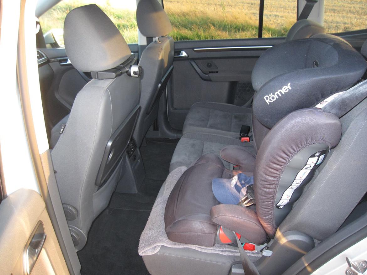 VW Touran Highline (MiniBussen) billede 8