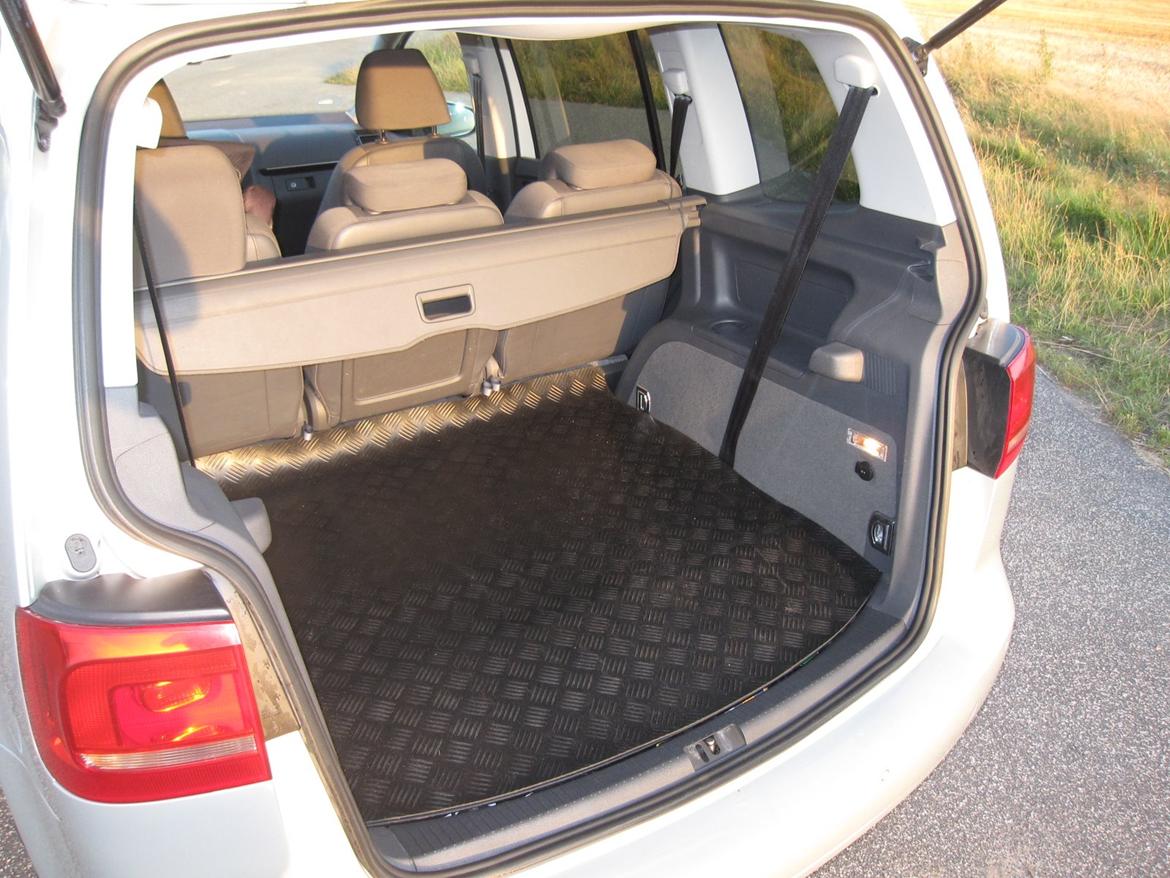 VW Touran Highline (MiniBussen) billede 10