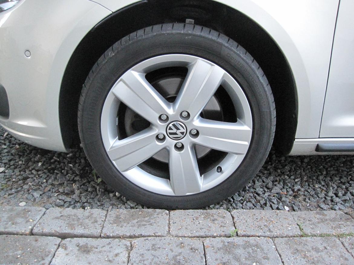 VW Touran Highline (MiniBussen) billede 16