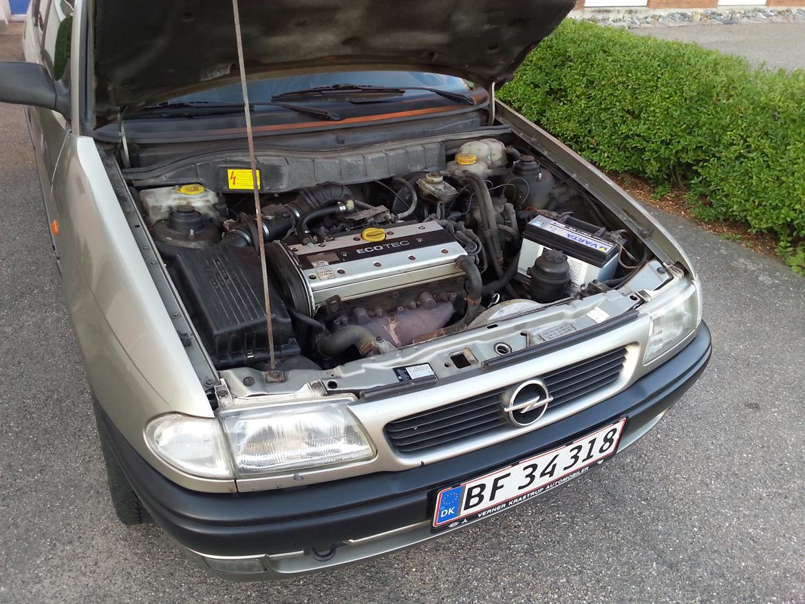 Opel Opel Astra F 1,8 16V Club St.car billede 10