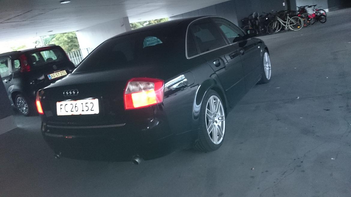 Audi A4 Limosine billede 8