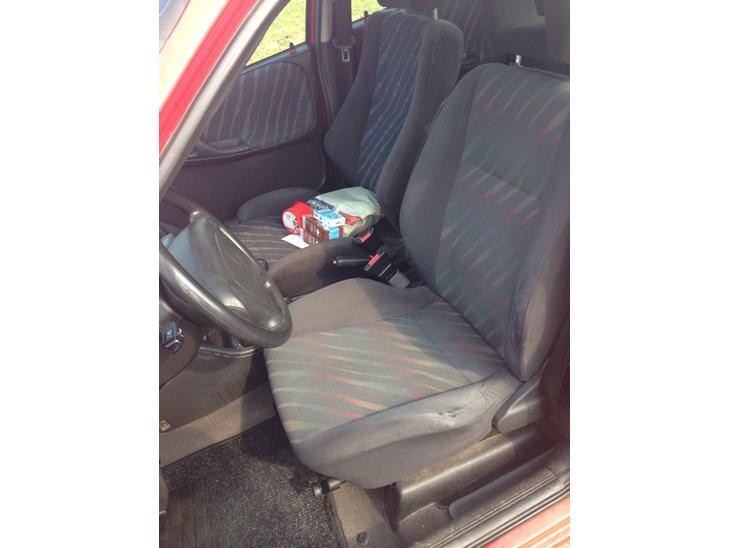 {{currentPhoto.altText}} billede {{currentPhoto.number}}