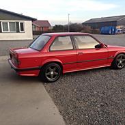 BMW E30 320T