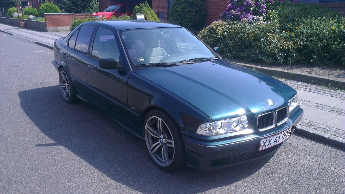 BMW e36 320i - Nye fælge billede 1