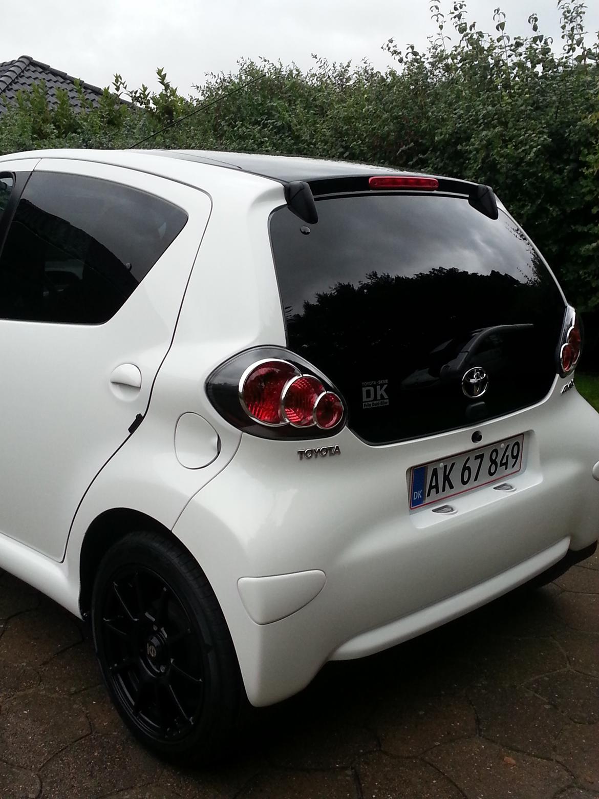 Toyota Aygo Black & White billede 4