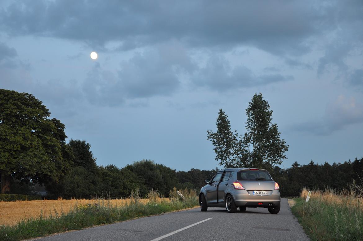 Suzuki swift GL billede 2