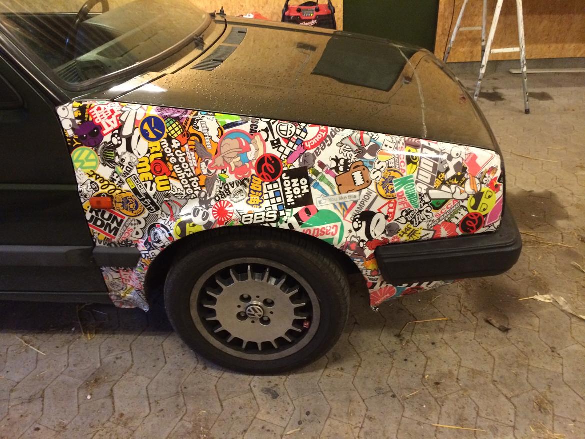 VW golf 2 1,6 turbo diesel.!! - stickerbomb. ved ikk helt hva jeg syndes om det. billede 16