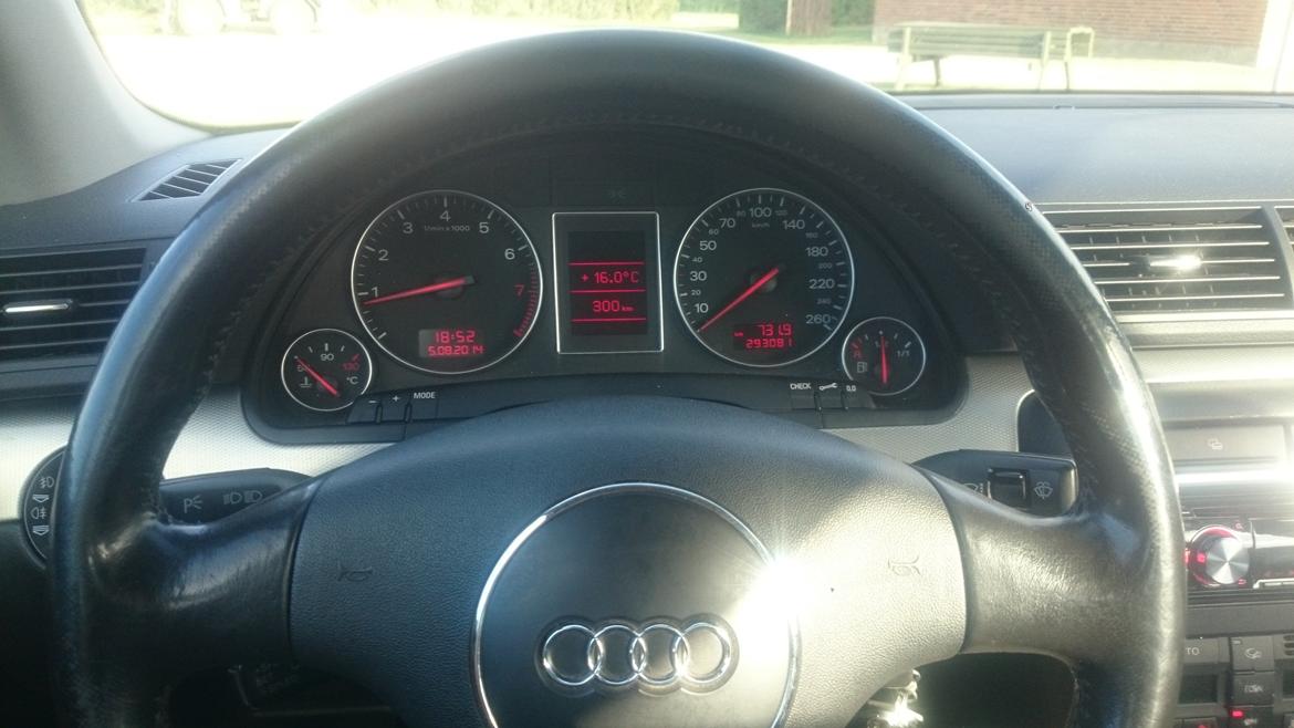 Audi A 4 limousine billede 14