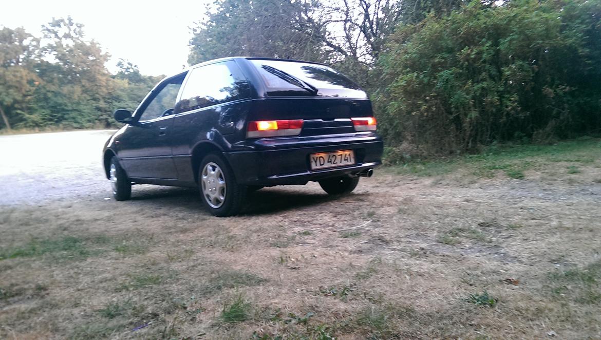 Suzuki Swift Gls (SKROTTET) billede 11