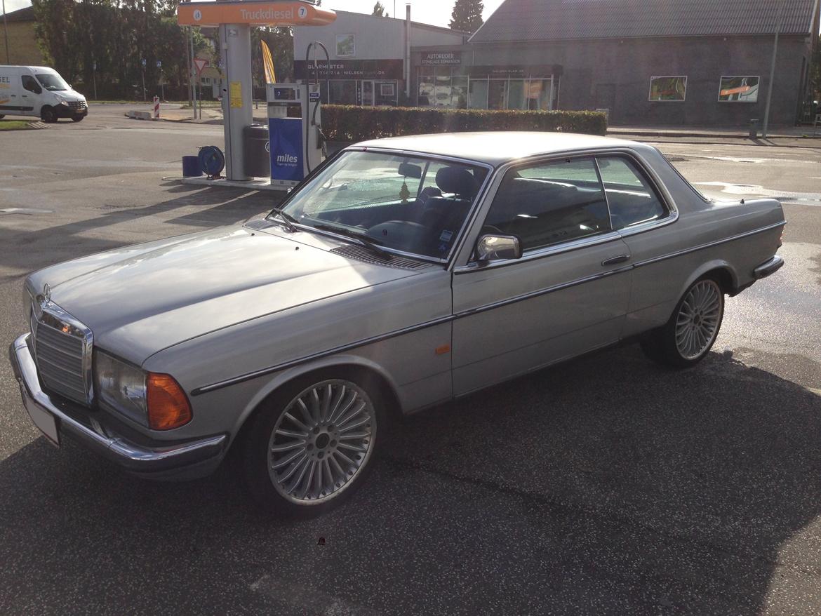 Mercedes Benz w123 230 CE billede 5