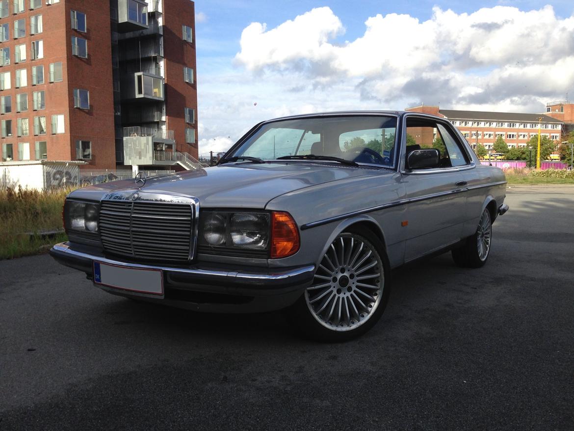 Mercedes Benz w123 230 CE billede 8