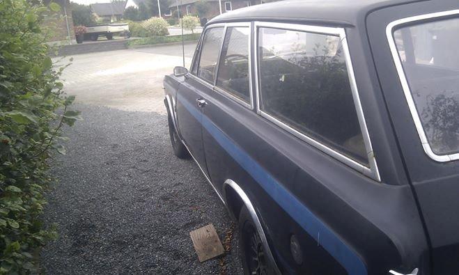 Ford 17m p7b 3dørs stationcar - krom paneler og skærm kanter billede 2