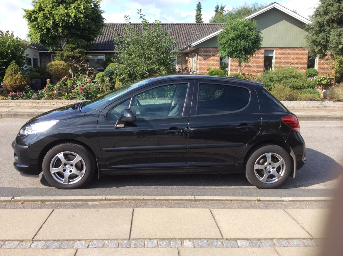 Peugeot 207 Comfort Plus 5d billede 2