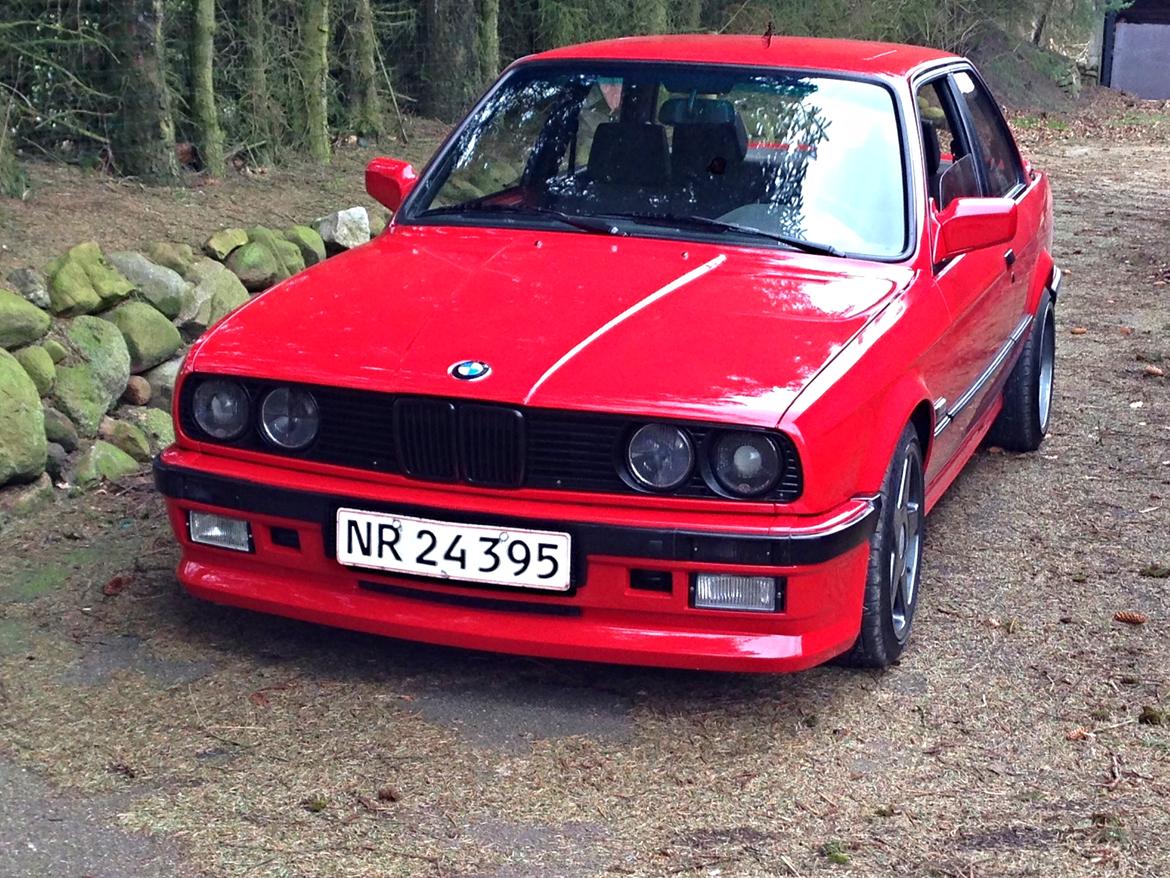 BMW E30 320T billede 2