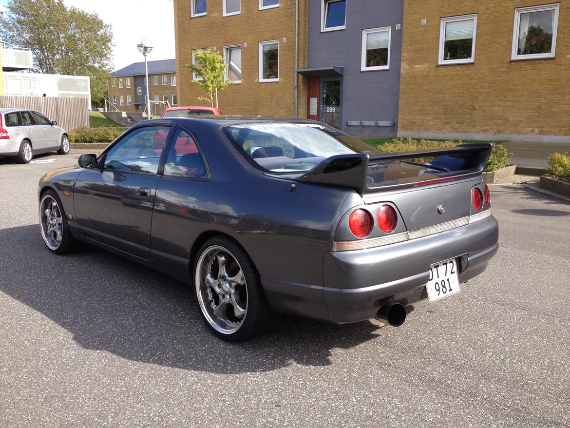 Nissan Skyline R33 GTS-T Born To Race SOLGT billede 4