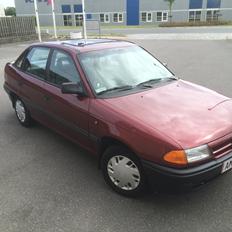 Opel Astra 1,6 8v