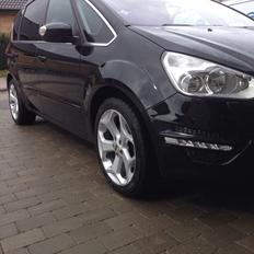 Ford S-max titanium