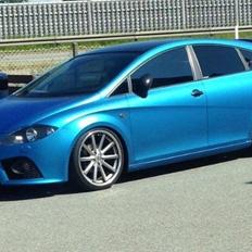 Seat Leon Matt blue
