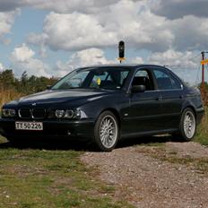 BMW E39 535i V8