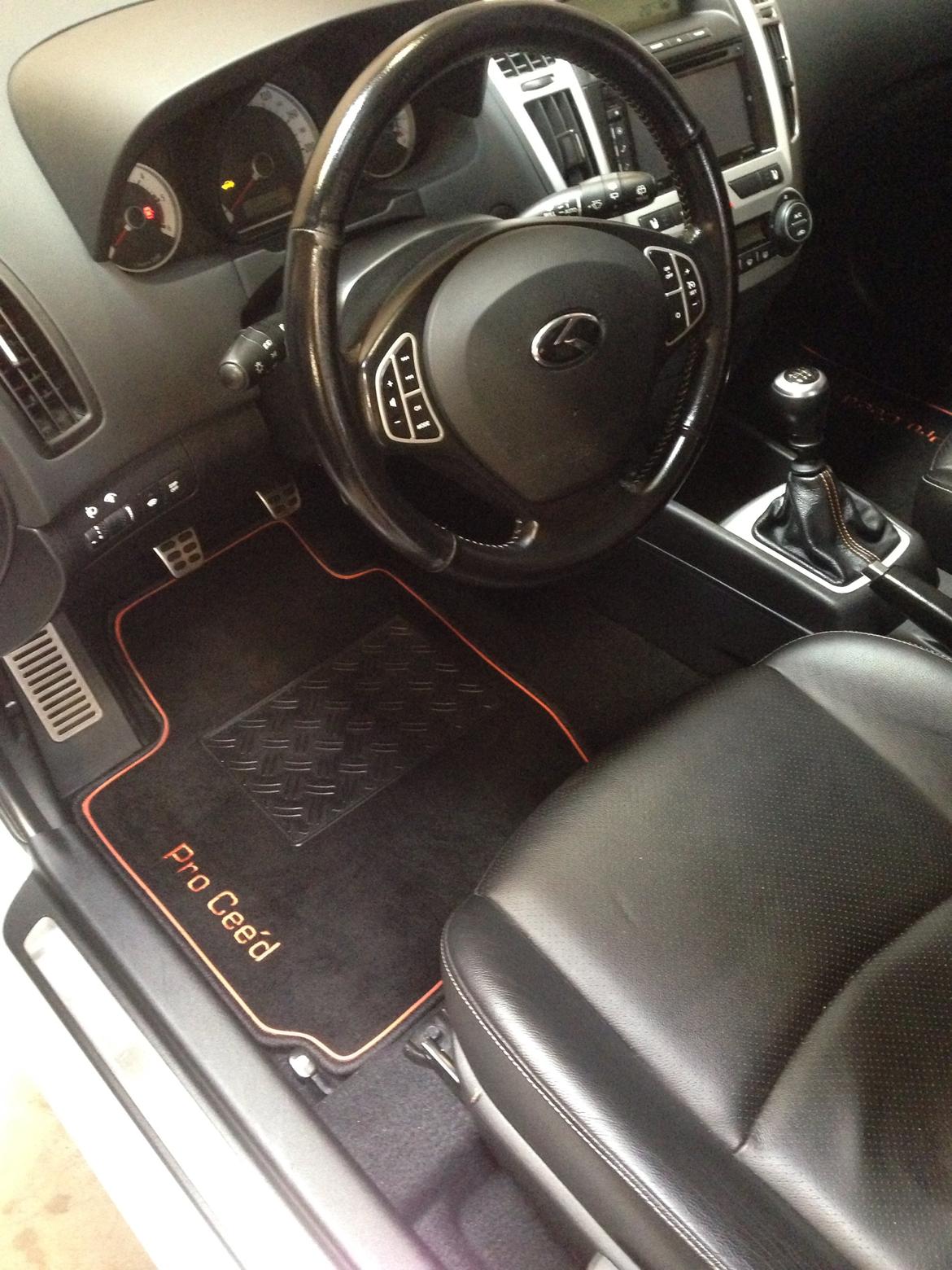 Kia Pro Ceed - Kabinen billede 15