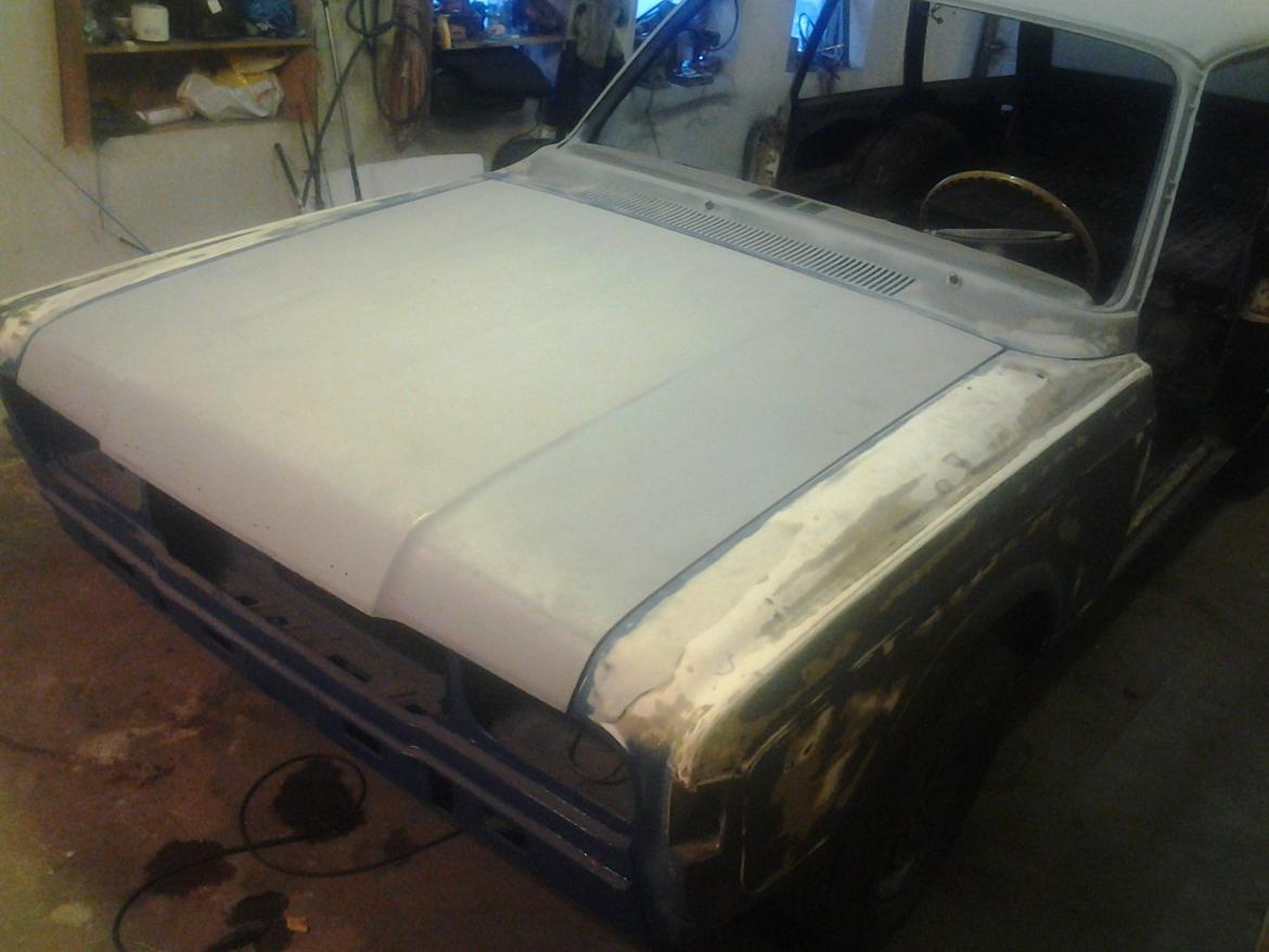 Ford 17m p7b 3dørs stationcar - glasfiber skærme spartlet op så de passer med resten billede 6