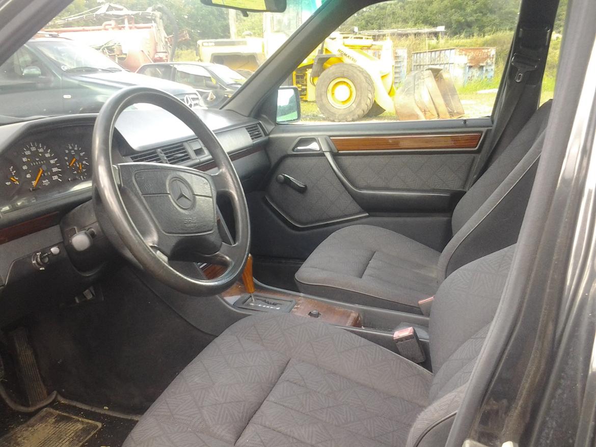 Mercedes Benz E 300 D billede 5