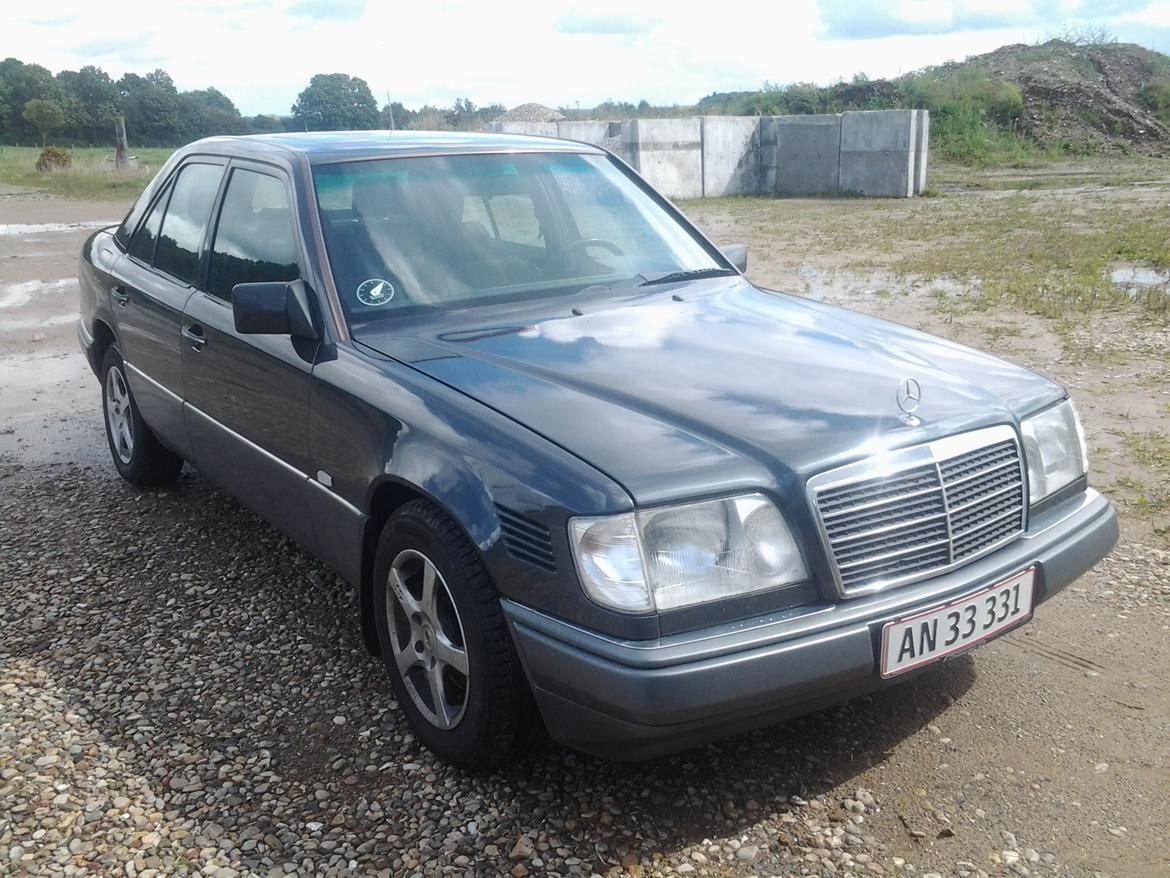 Mercedes Benz E 300 D billede 2