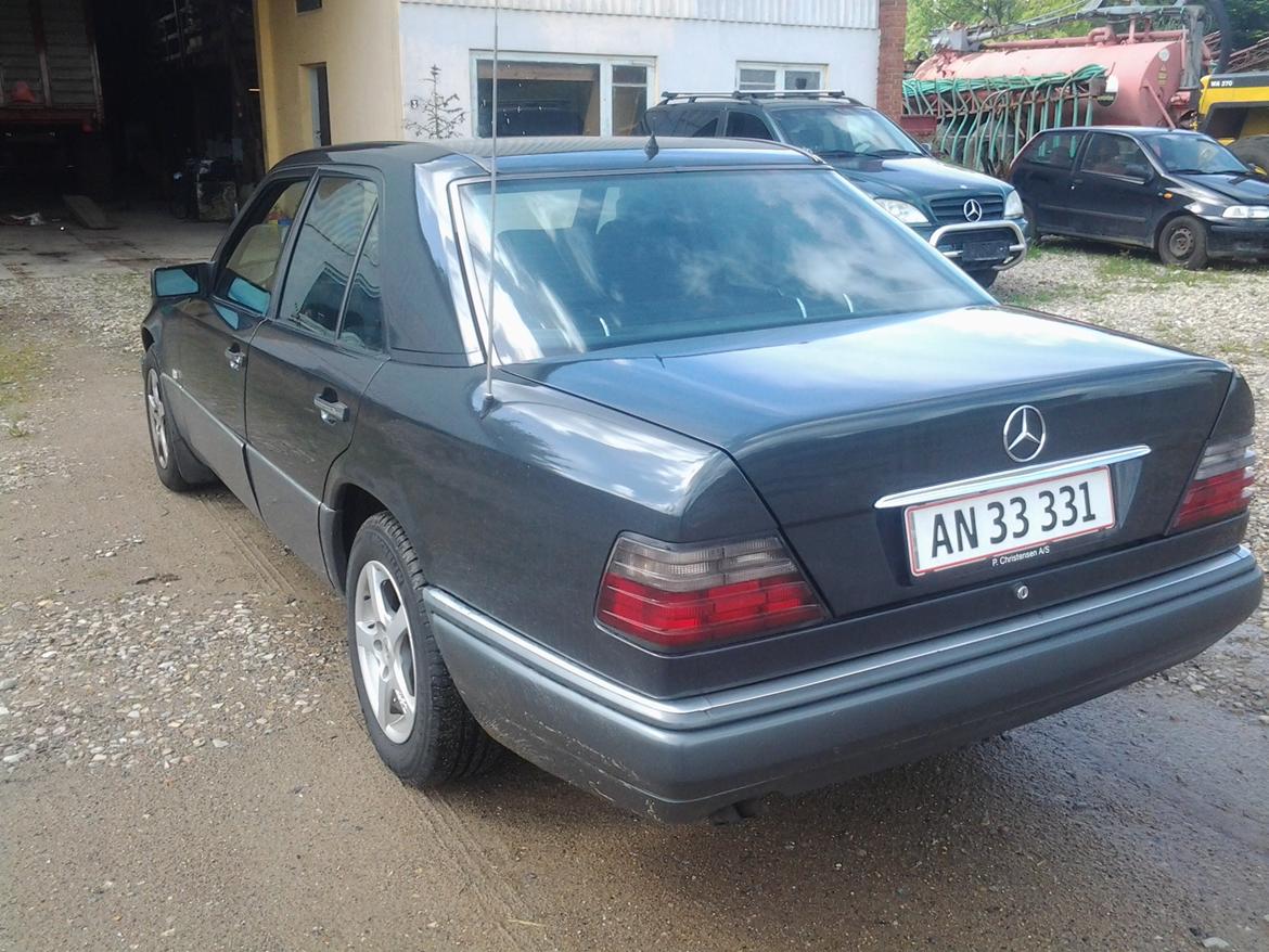 Mercedes Benz E 300 D billede 4