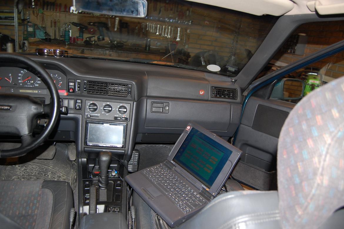 Volvo 850 stc. 2,5 SE - Udlæser fejlkoder med en tudse gammel PC, og så blev service lampen slukket efter endt service.  billede 8