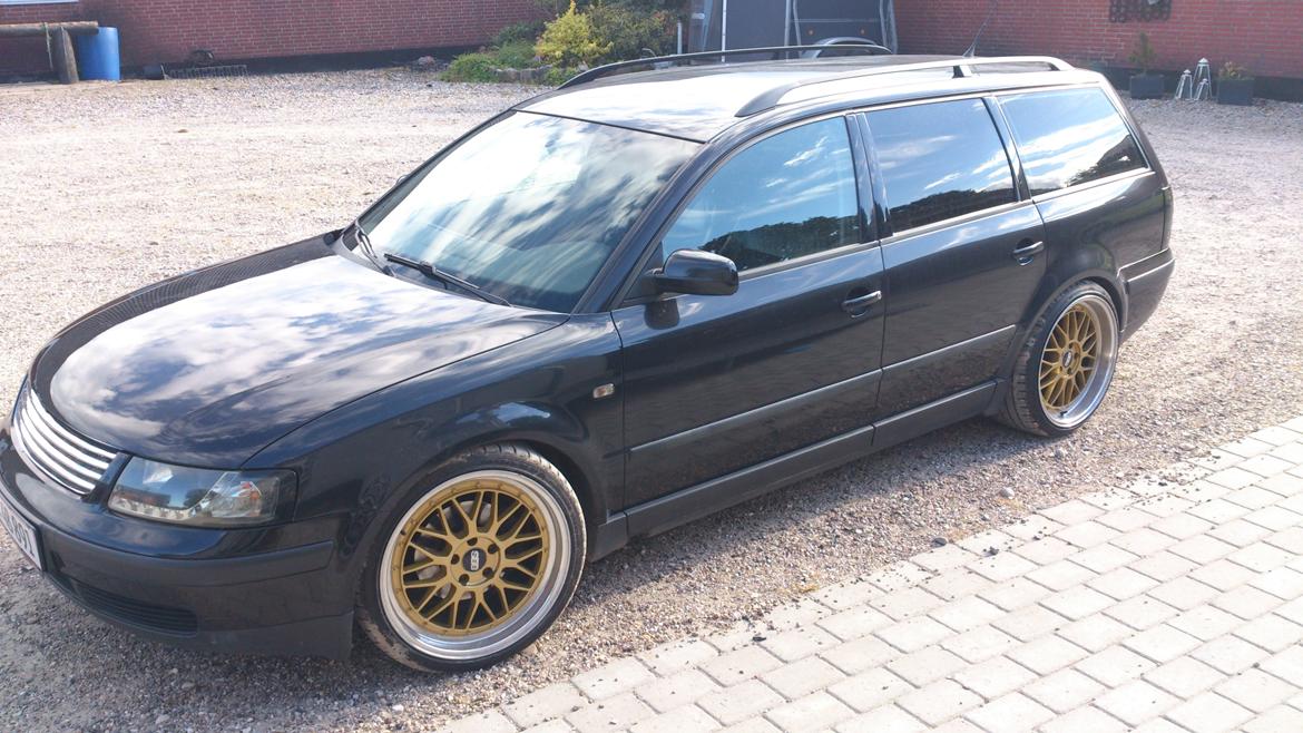 VW Passat (Totalskadet) billede 2