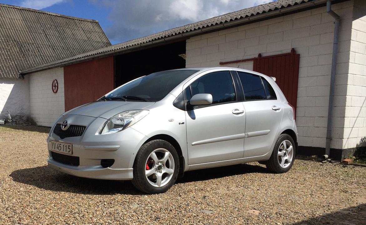 Toyota Yaris 1400 D4D billede 2